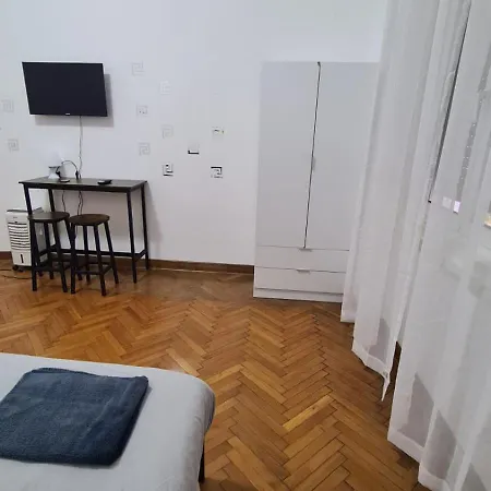 Dock Bay Apartment *