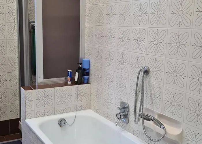 Dock Bay Apartment *